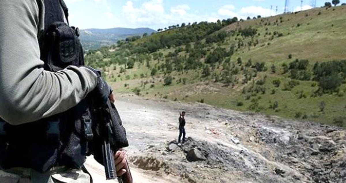 Şemdinli\'de Korucuların Geçişi Sırasında Patlama: 1 Şehit, 1 Yaralı