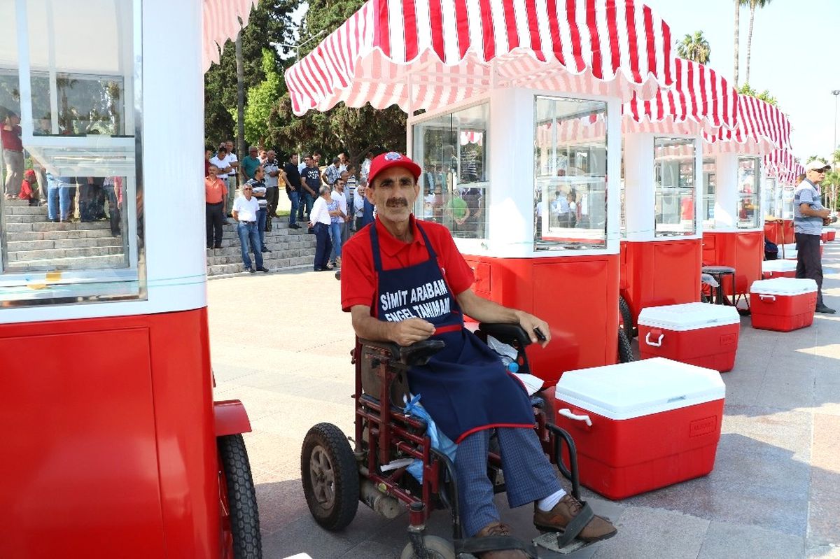 Simit Arabaları Engellilerin İş Umudu Oldu