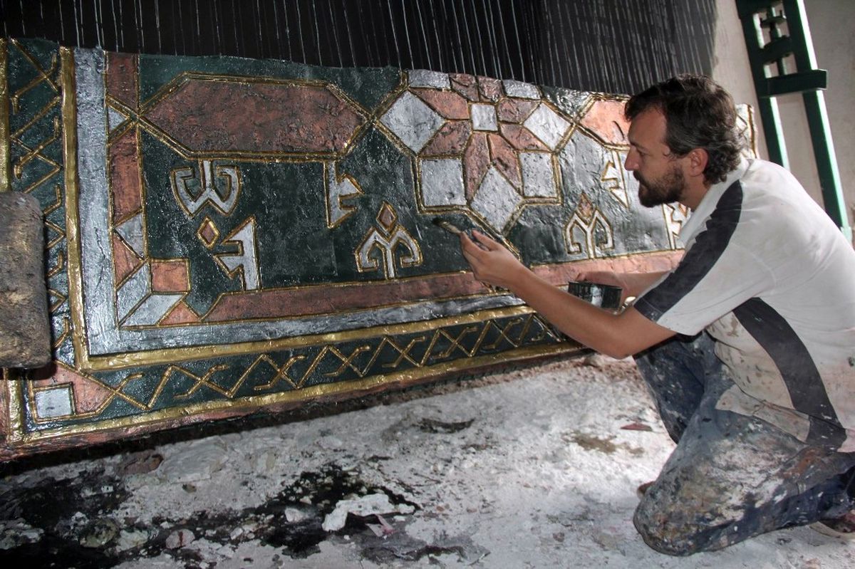 Sivas Halısının Polyesterden Heykelini Yaptılar