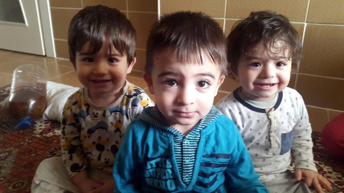 Üçüzlerden Mustafa, 5\'inci Kattan Düşerek Öldü