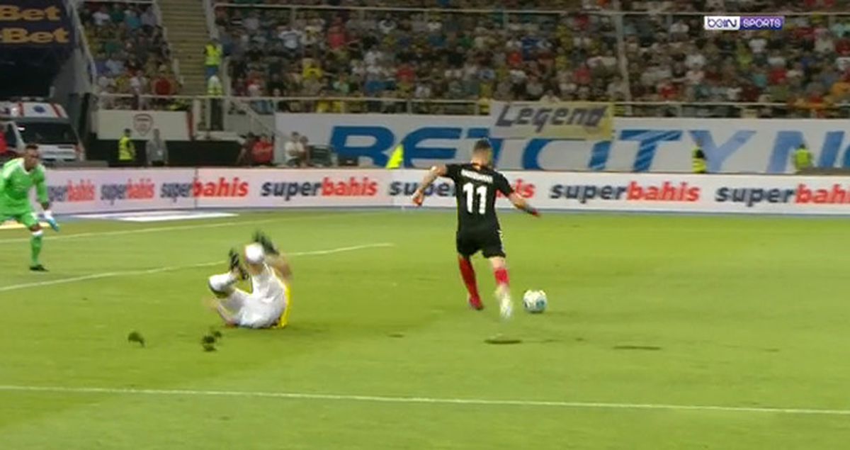 Fenerbahçe, Vardar Maçında İlk Golü Kale Önünü Suladığı İçin Yedi