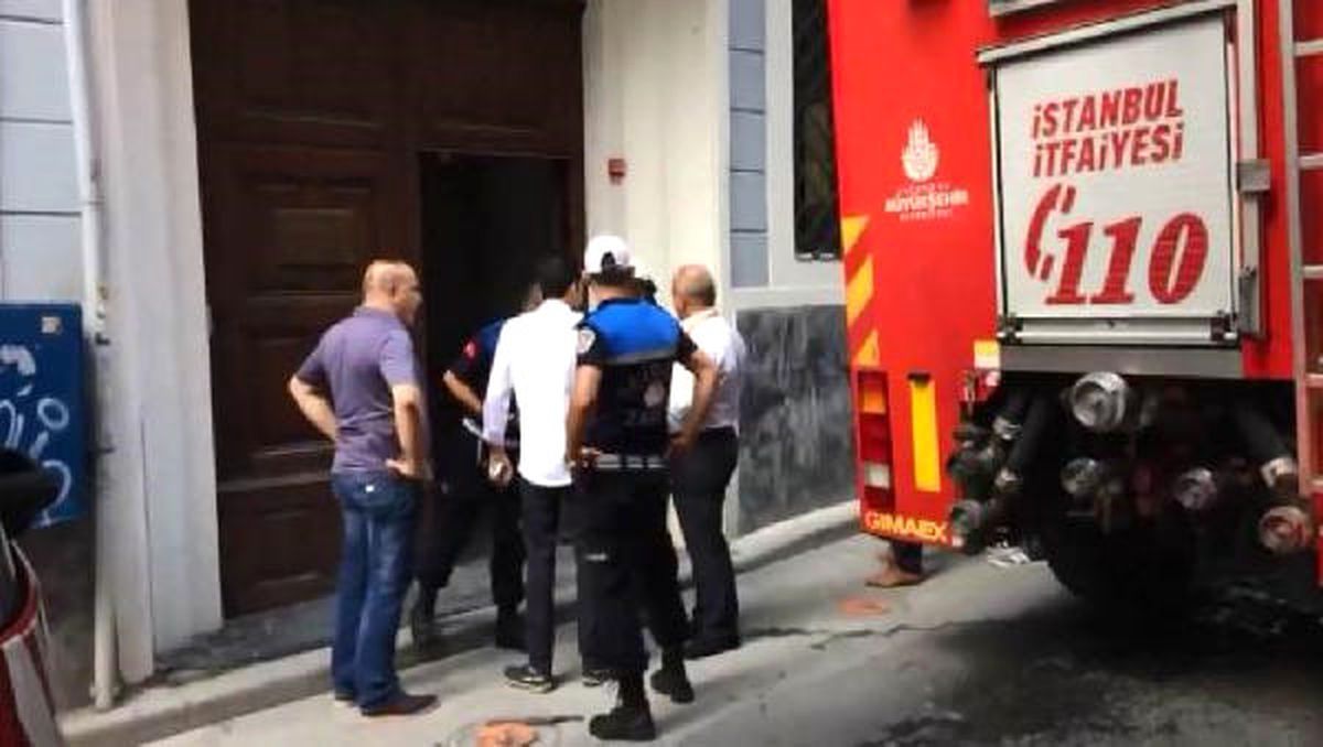 Yunanistan Başkonsolosluğu\'nda Yangın (1)