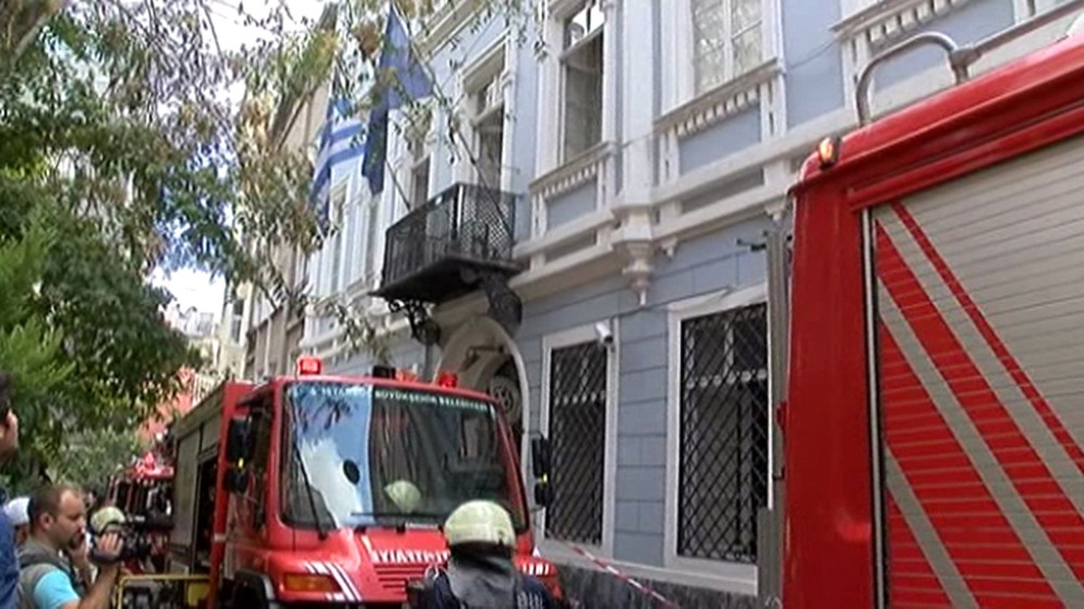 Yunanistan\'ın İstanbul Başkonsolosluğu\'nda Yangın