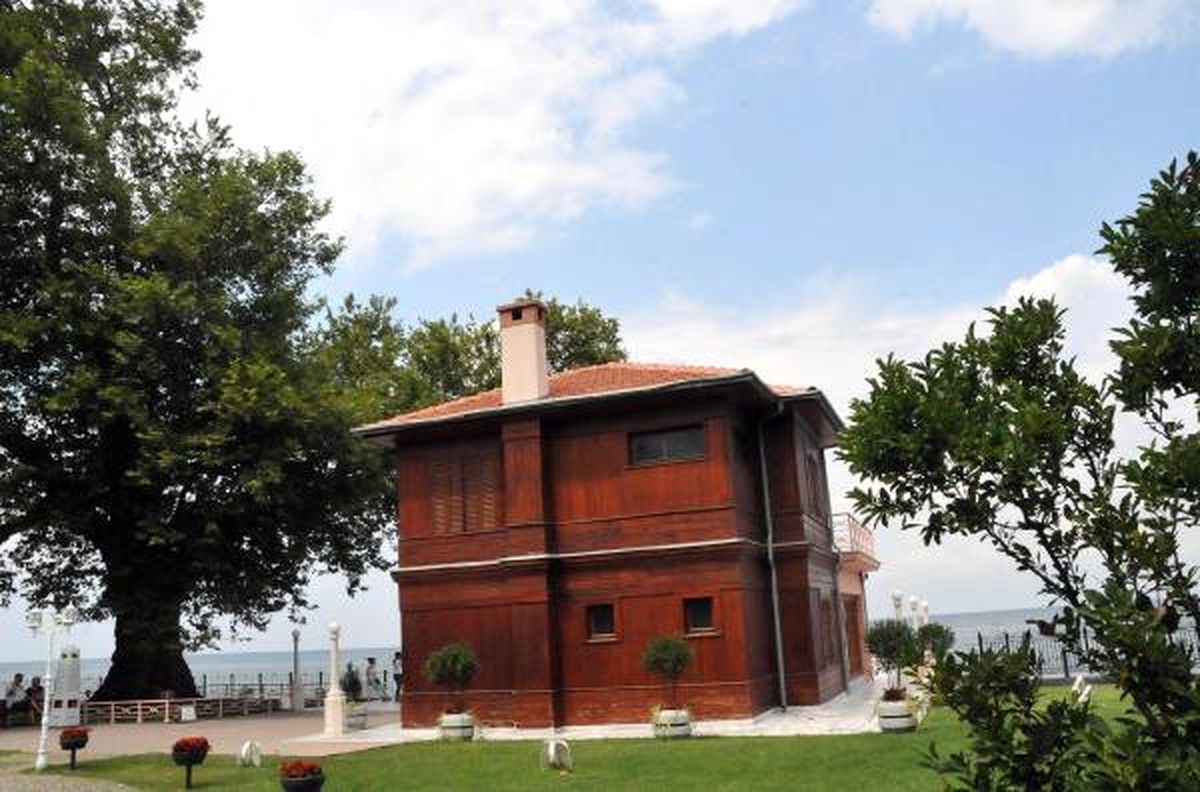 Zübeyde Hanım\'ın El Emeği Göz Nuru, Yalova\'da Muhafaza Ediliyor