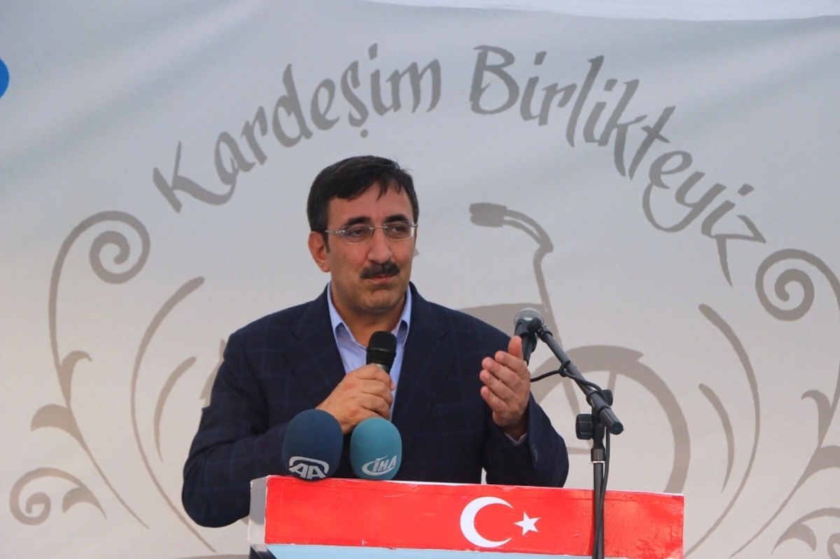 AK Parti Genel Başkan Yardımcısı Yılmaz: "Biz Bir ve Bütünüz"