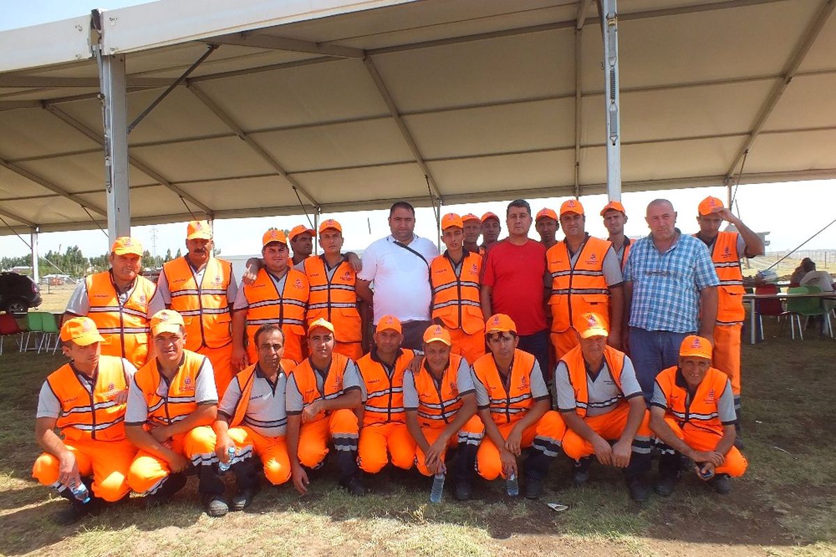 Başakşehir\'den Malazgirt\'te 60 Kişilik Temizlik Ekibi