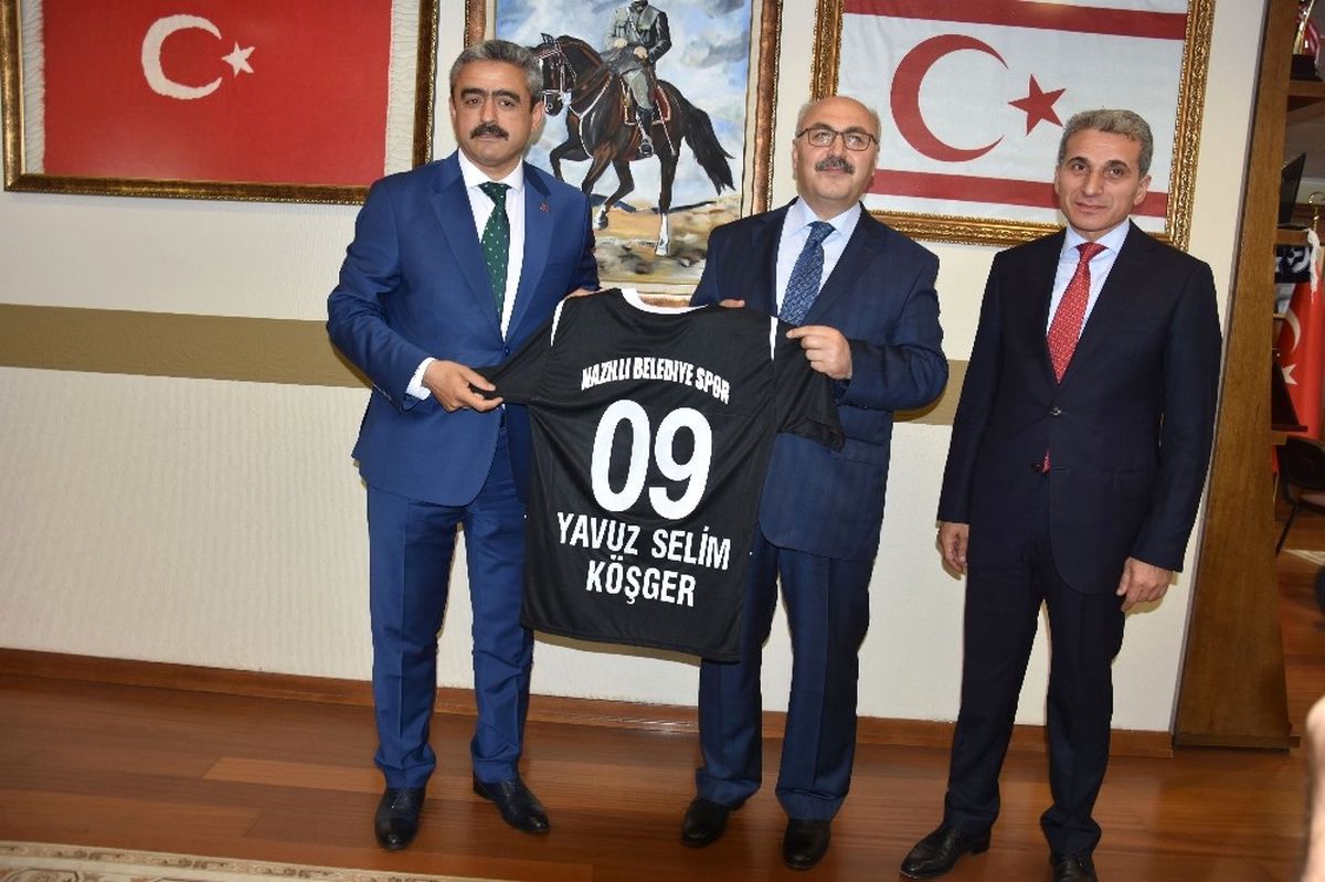 Başkan Haluk Alıcık, Vali Yavuz Selim Köşger\'e Nazilli\'yi Anlattı