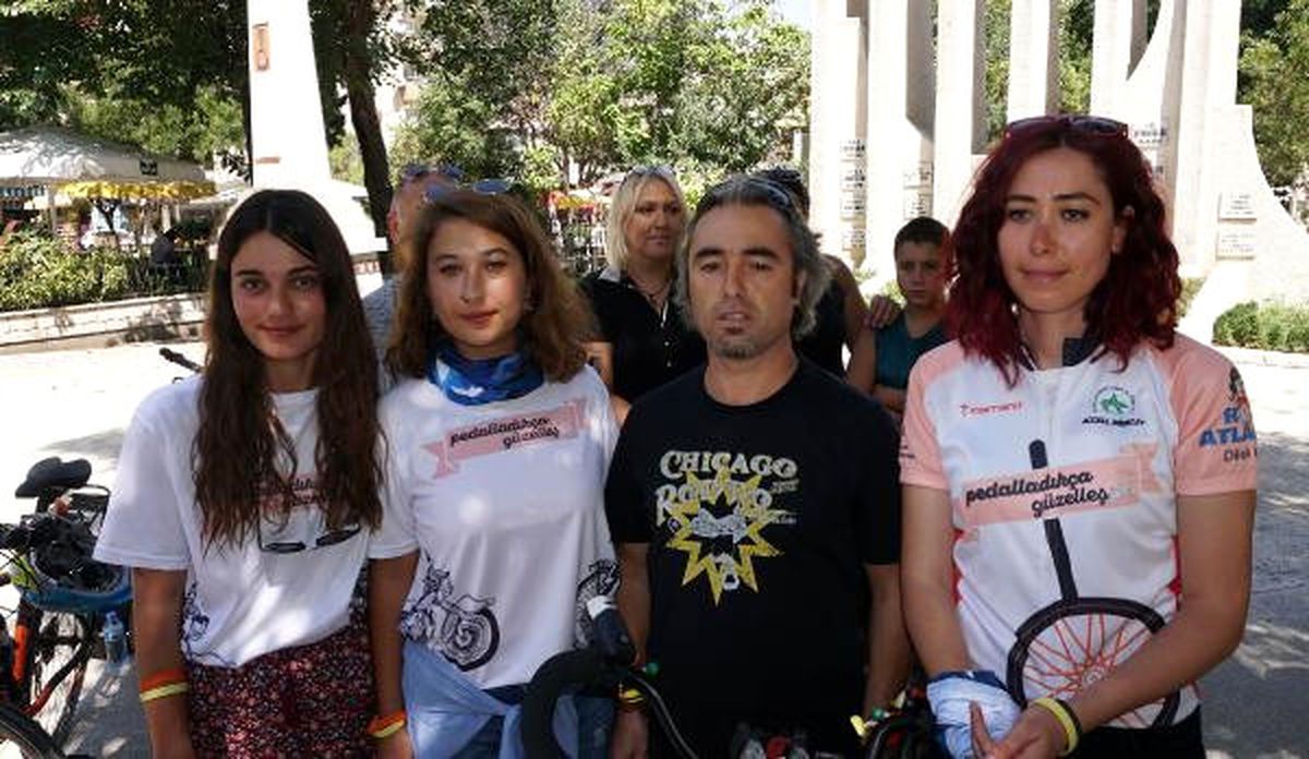 Bisikletli Kadınlar, Kadına Şiddet ve Tacize \'Dur\' Demek İçin Pedallıyor