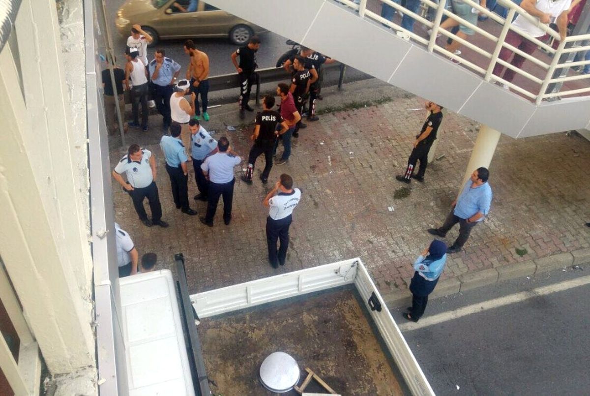 Cevizlibağ\'da Zabıta ve Seyyar Satıcı Arasında Arbede