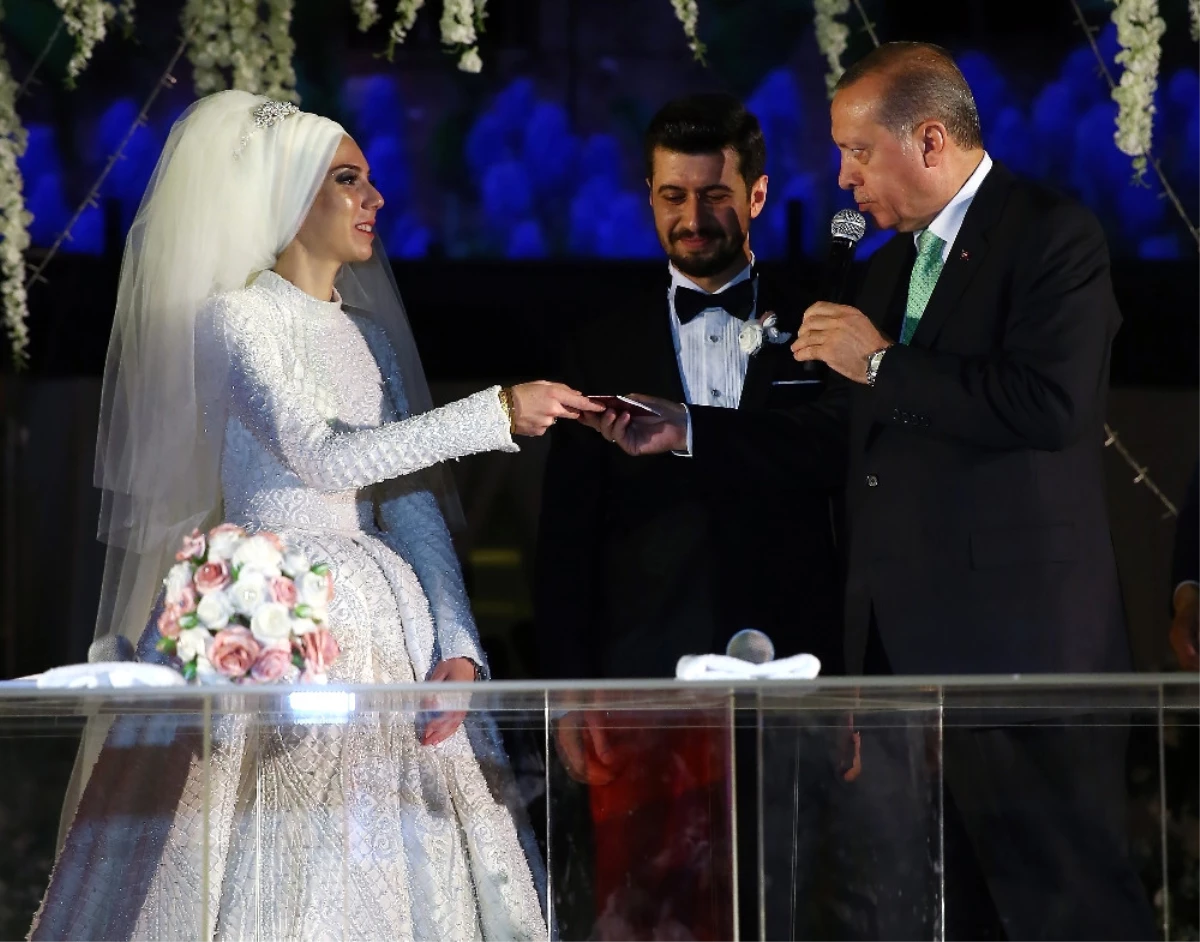 Cumhurbaşkanı Erdoğan Bakan Zeybekci\'nin Kızının Nikah Şahidi Oldu