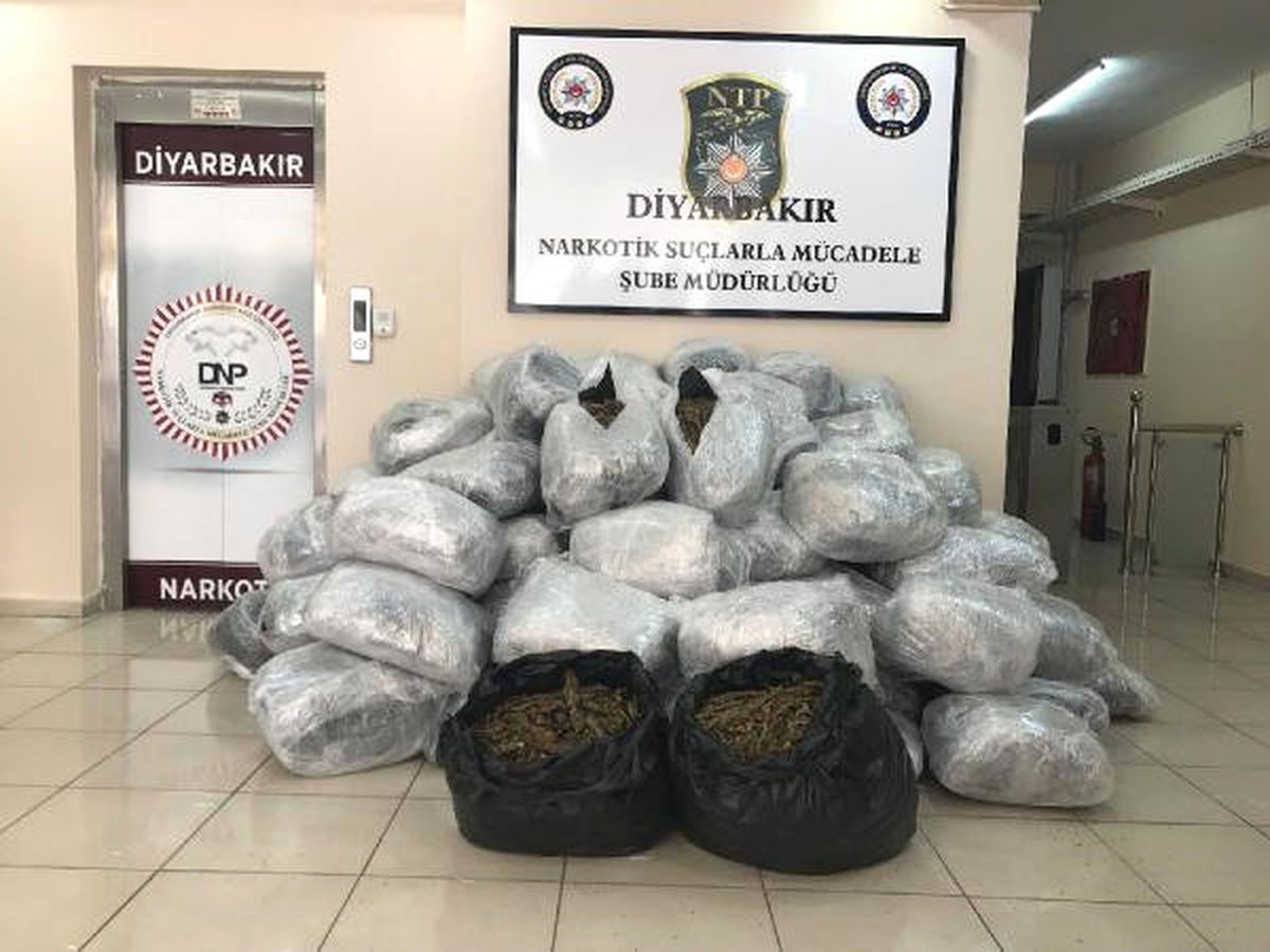 Diyarbakır\'da 442 Kilo Esrar Ele Geçirildi