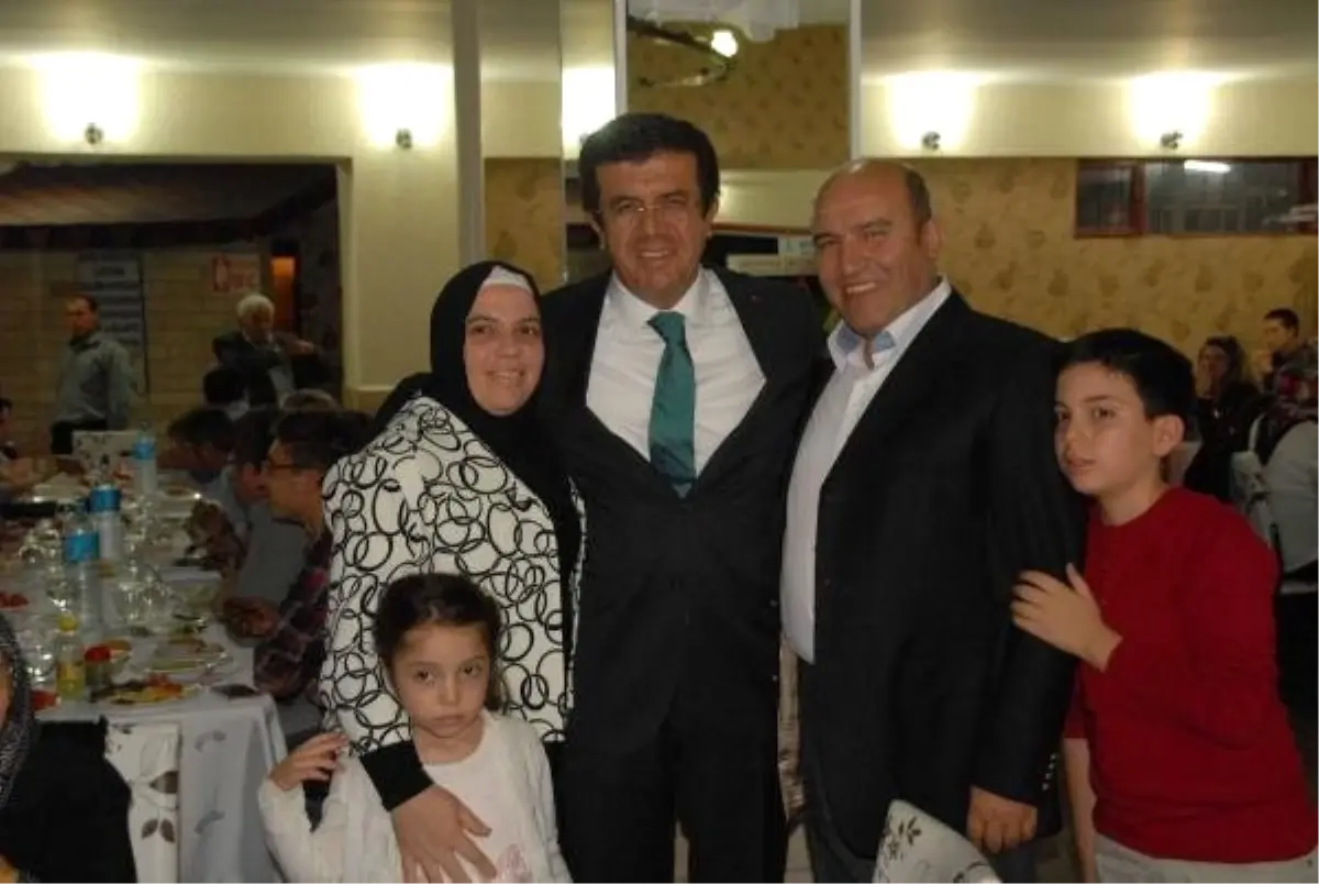 Ekonomi Bakanı Zeybekci\'nin Mutlu Günü