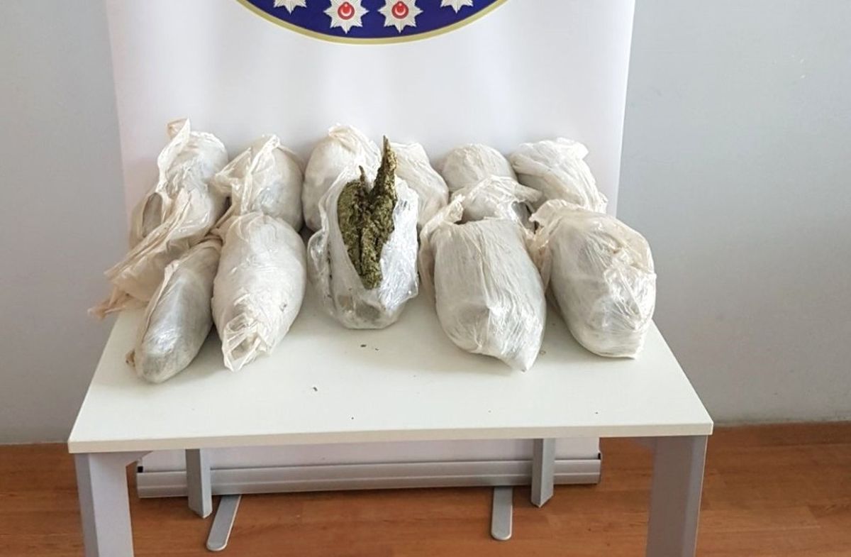 Elazığ\'da 8 Kilogram Esrar Ele Geçirildi