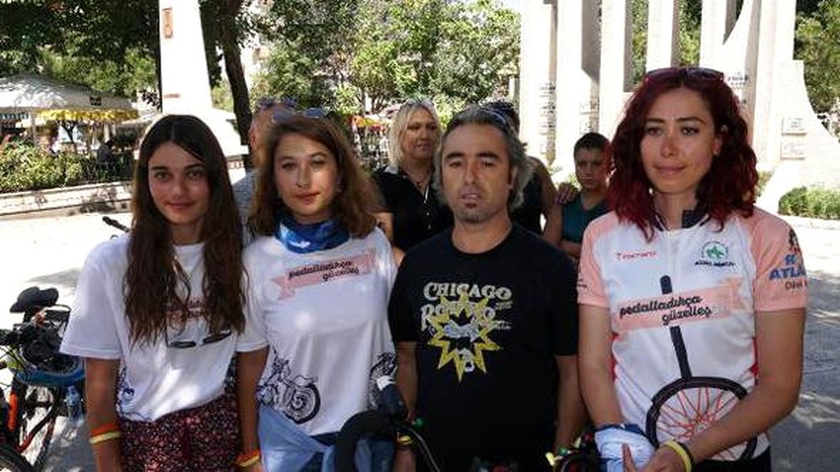 Kadına Şiddete Karşı Pedal Çeviriyorlar