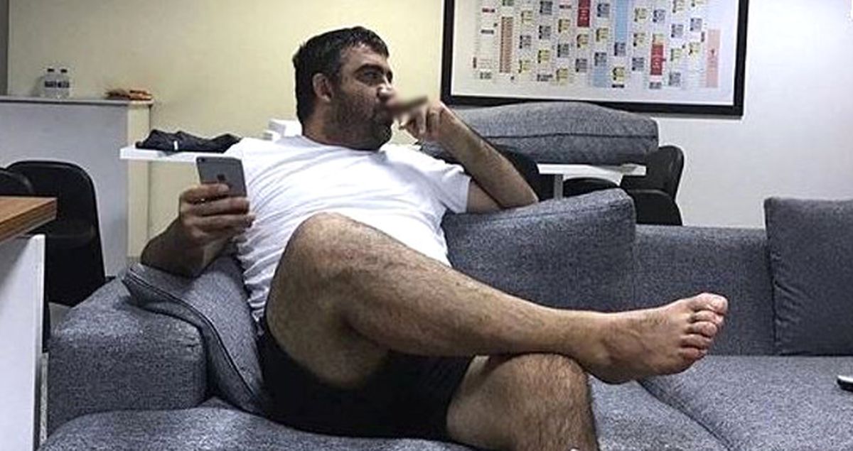 Kalp Hastalığı Bulunan Ümit Özat'ın Purolu Fotoğrafı Ortaya Çıktı