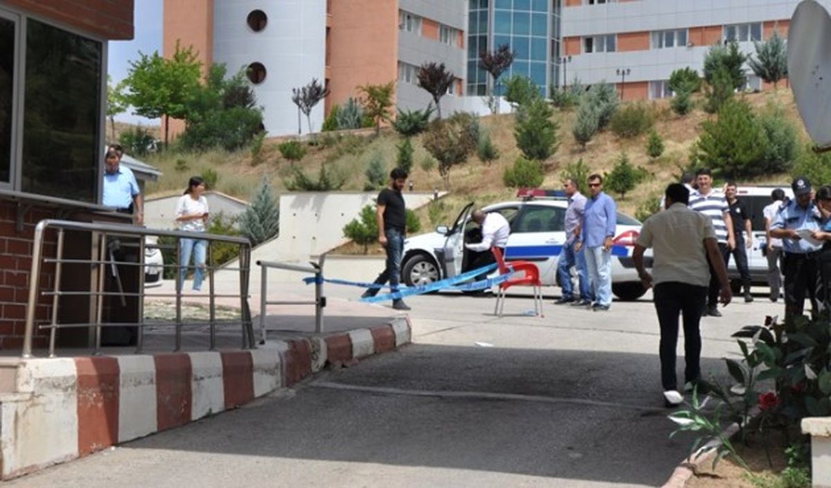 Kaza Kurşunuyla Vurulan Polis, Şehit Oldu