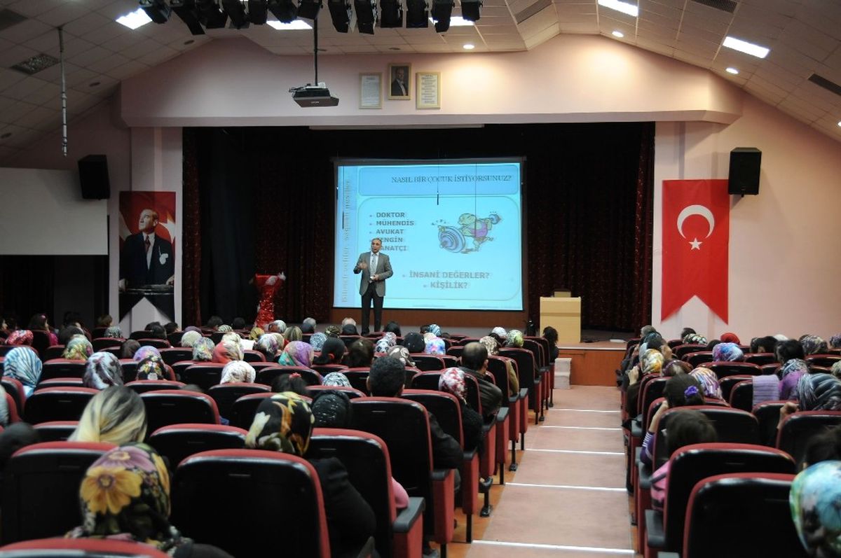Keçiörenliler Bir Bilene Danışıyor
