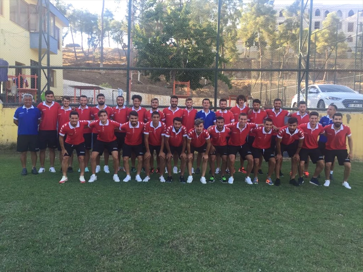 Kırıkhanspor\'da Yeni Yönetim Futbolcularla Buluştu