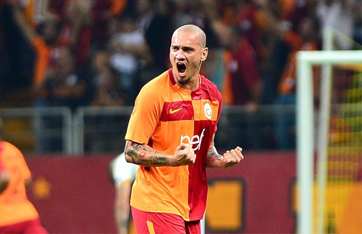 Maicon, Galatasaray\'daki İlk Resmi Golünü Attı