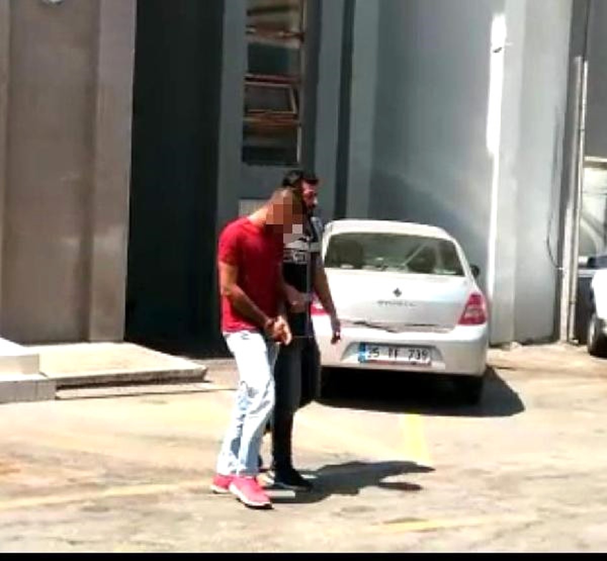 Motosikletli Tacizci Güvenlik Kamerası Görüntüsünden Yakalandı