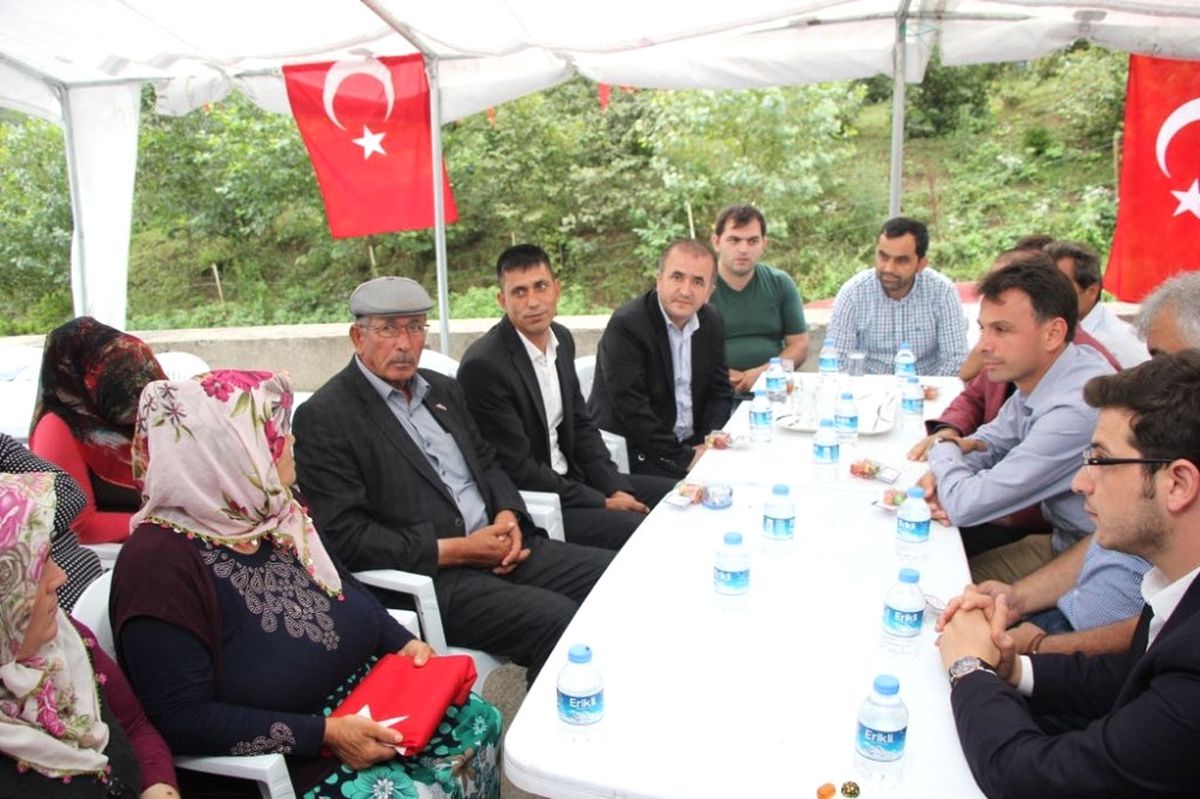 Ömer Halisdemir\'in Babasından Eren\'in Ailesine Taziye Ziyareti