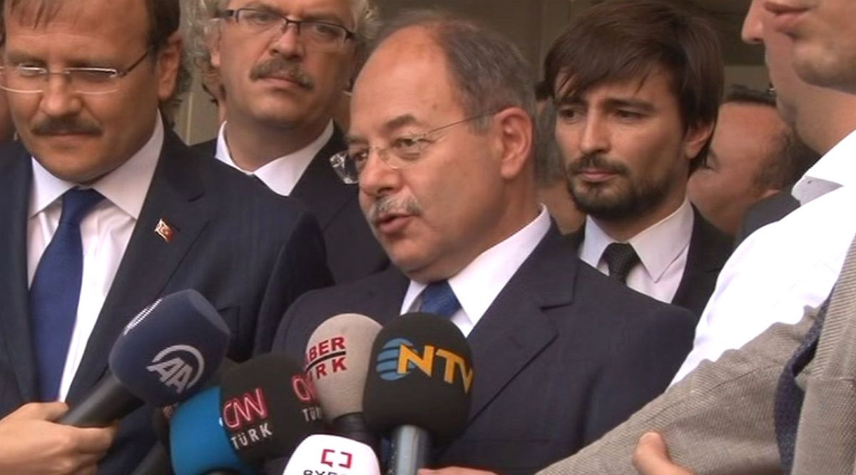 Recep Akdağ\'dan Dünyaya Çağrı