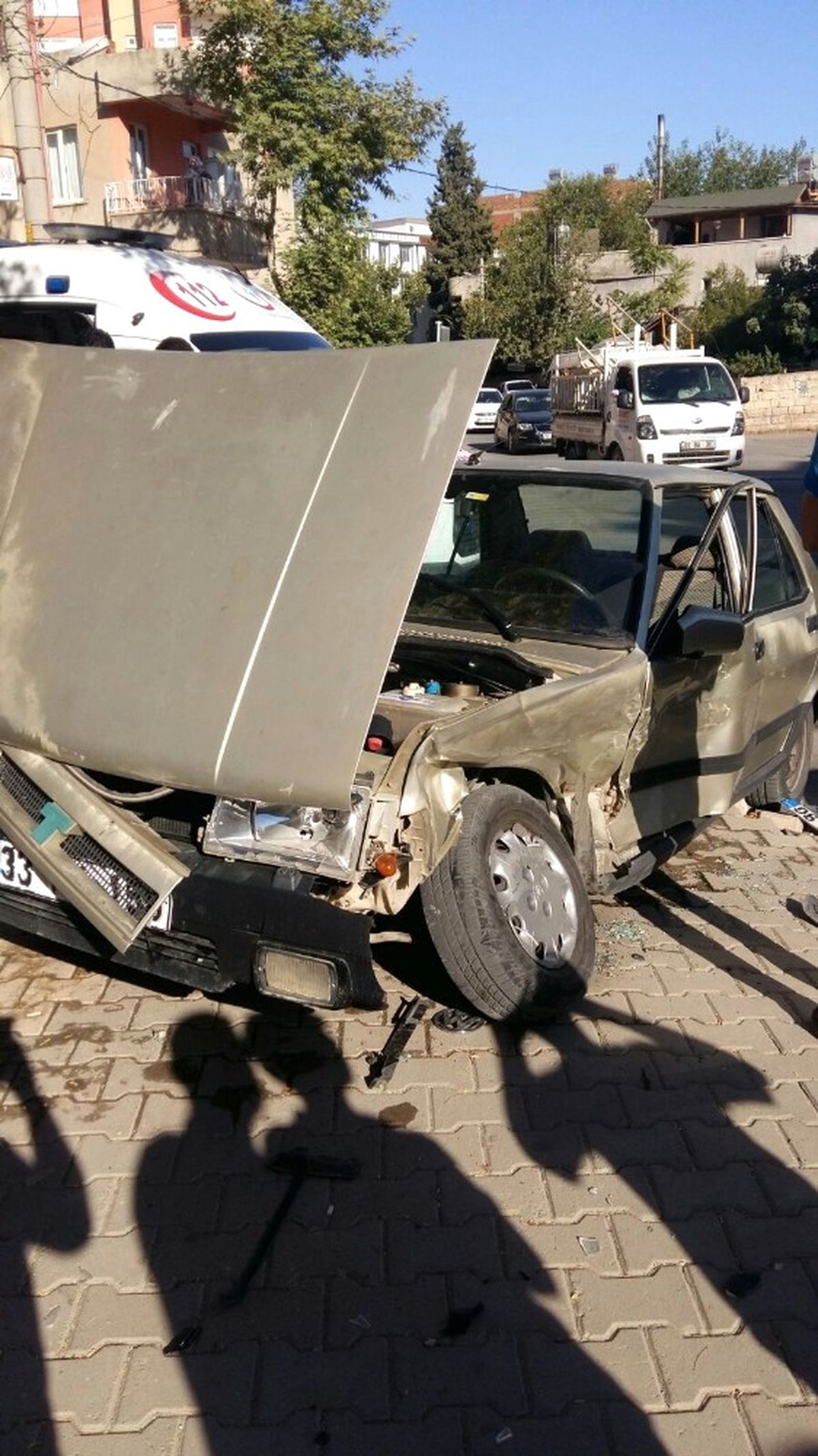 Adıyaman\'da İki Otomobil Çarpıştı: 3 Yaralı