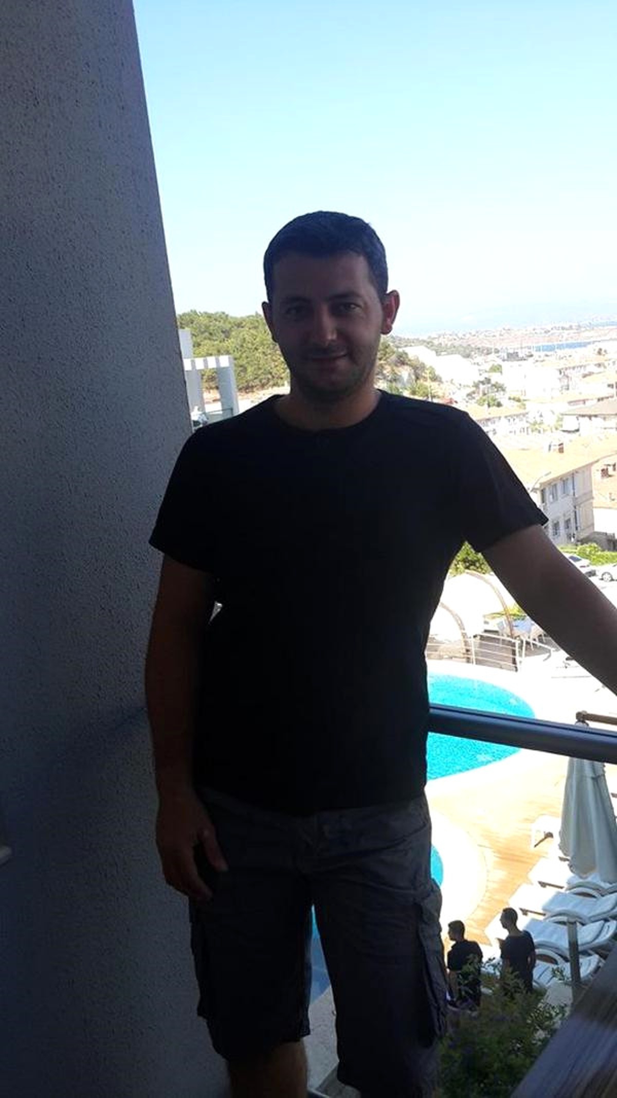 İzmir\'de Motosiklet Kazası: 1 Ağır Yaralı