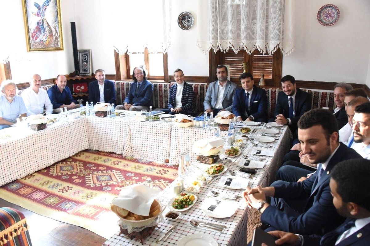 Kemalpaşa\'da \'Umut Vaad Eden Deha\' Toplantısı