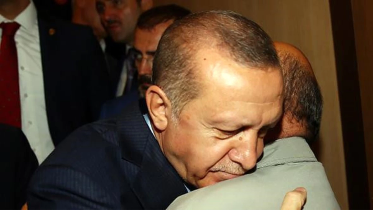 Şehit Babasına Sarılan Cumhurbaşkanı Erdoğan, Duygusal Anlar Yaşadı