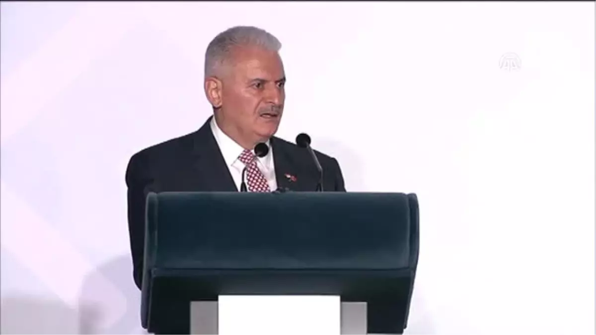 Başbakan Yıldırım: "Singapur\'u Bölgeye Açılımda Stratejik Bir Ortak Olarak Görüyoruz"