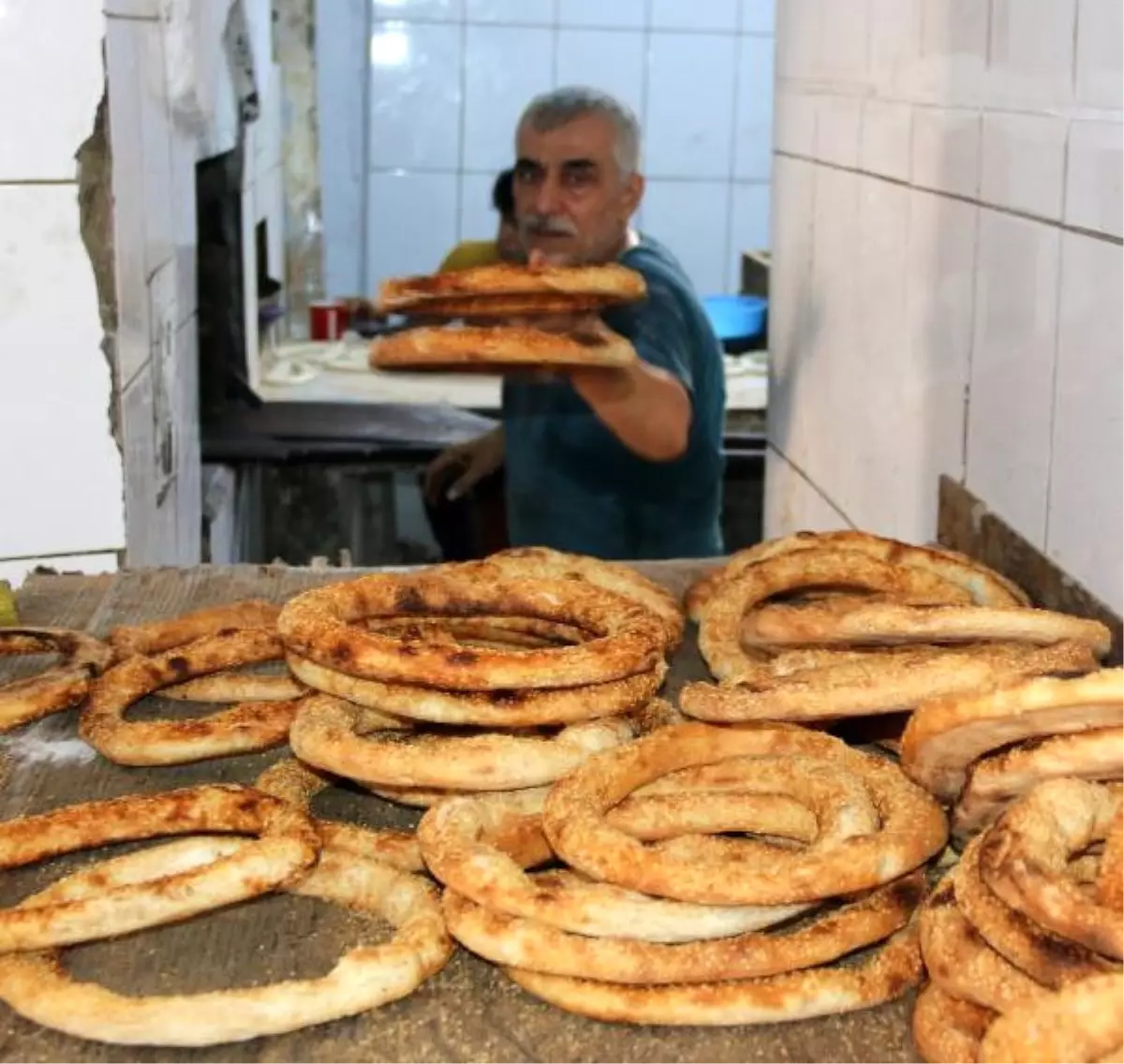 Bu Simit Tuz ve Kimyonla Yeniyor