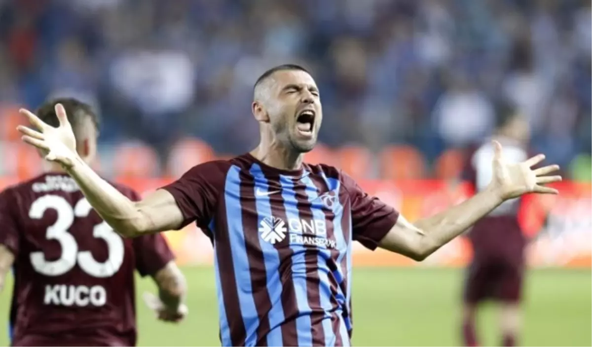 Burak Yılmaz: "Durumum Salı Günü Belli Olacak"