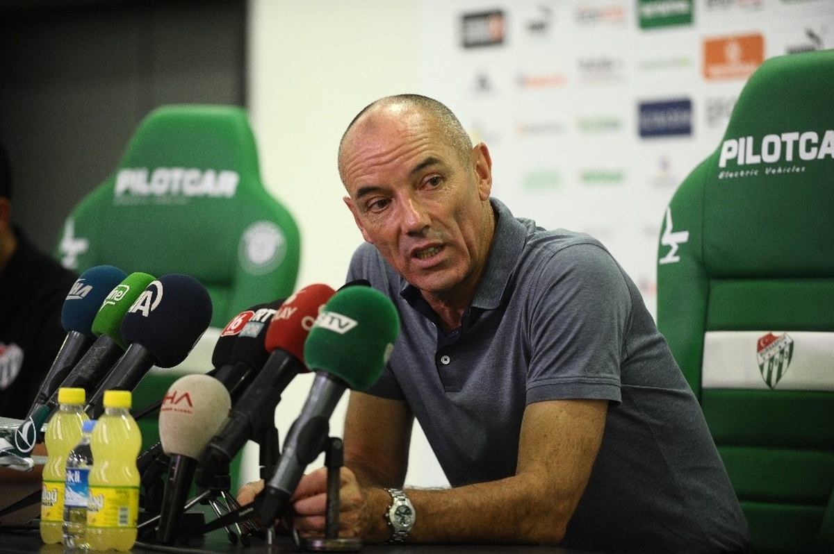 Bursaspor Teknik Direktörü Le Guen: Hazır Olmazsak Başımız Belaya Girer