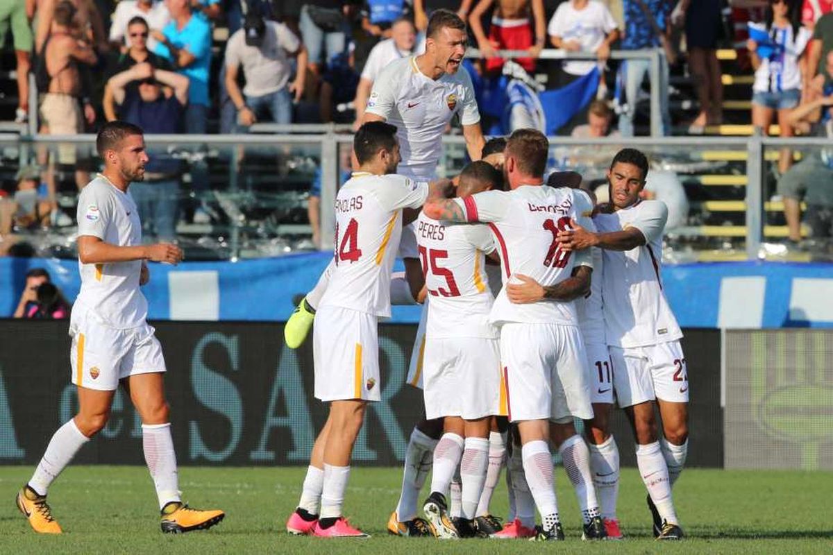 Cengiz\'in Yedek Kaldığı Maçta Roma Kazandı