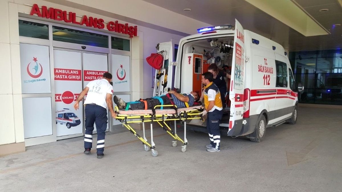 Düzce\'de Trafik Kazası: 1 Yaralı