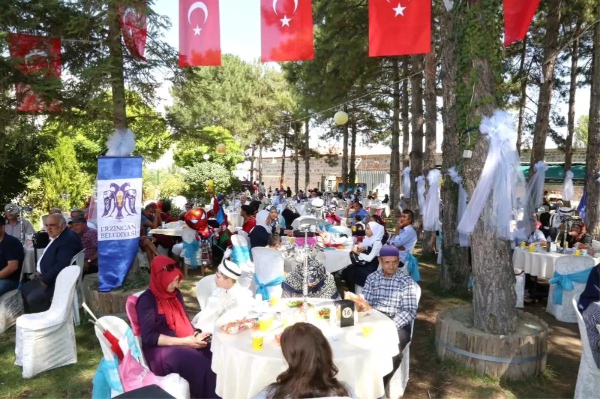 Erzincan Belediyesi 100 Çocuğa Sünnet Şöleni Düzenledi