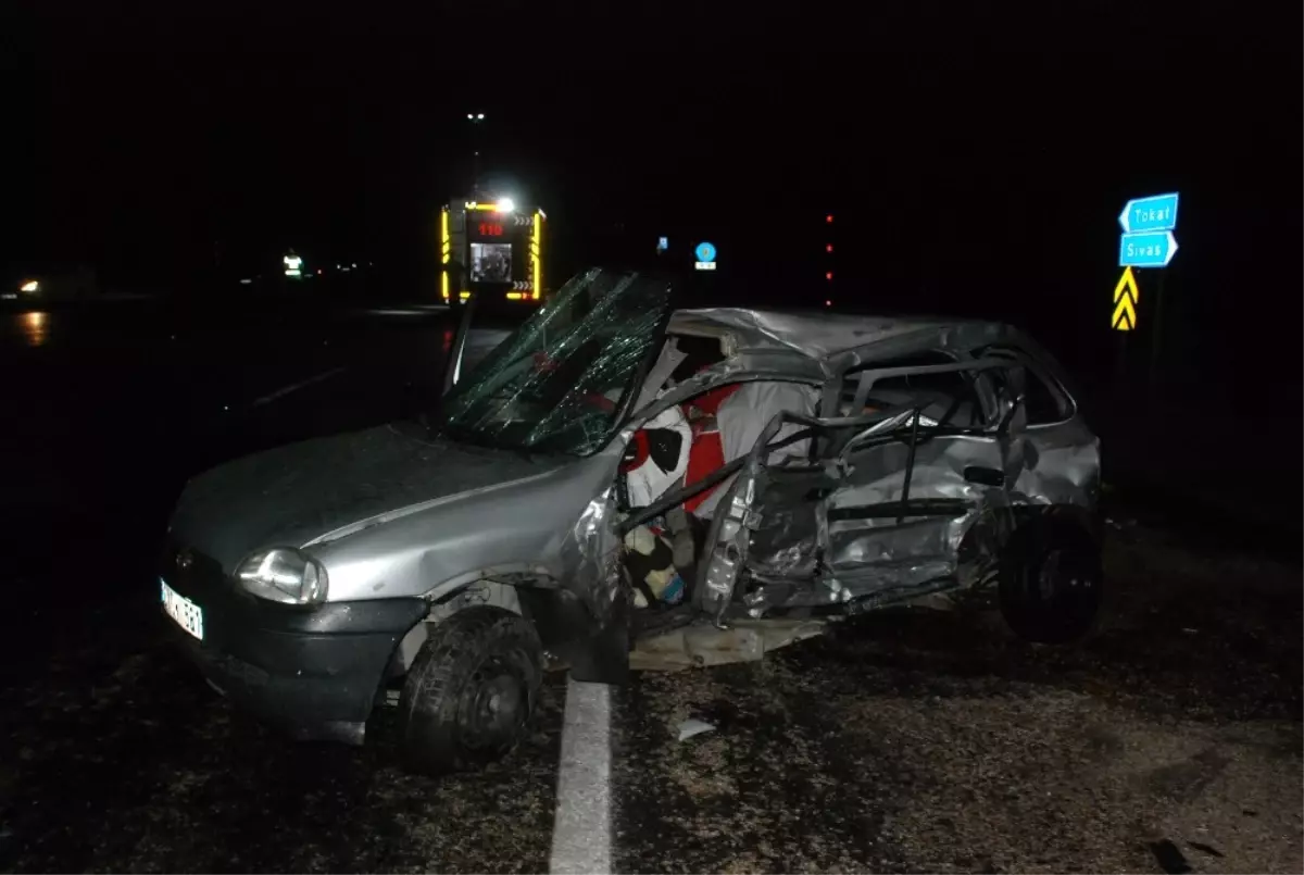 Eski Belediye Başkanı ve Eşi Trafik Kazasında Hayatını Kaybetti