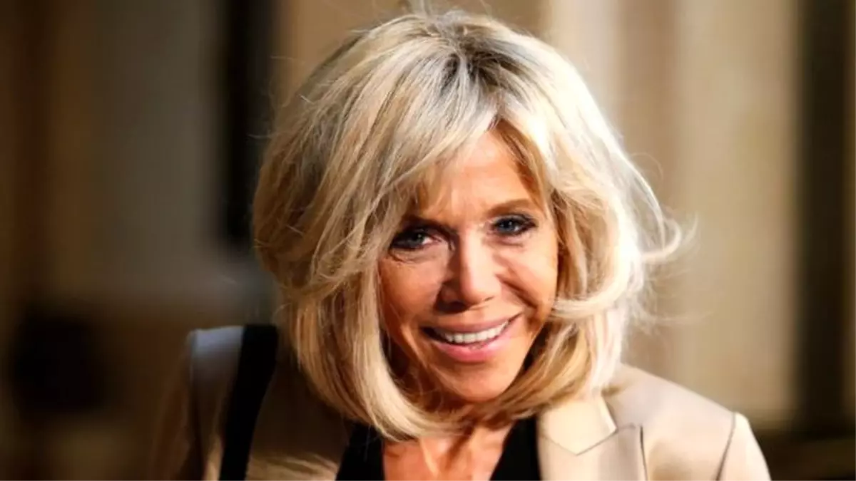 Fransa Cumhurbaşkanı\'nın Eşi Brigitte Macron\'a \'First Lady\' Ünvanı Verilmeyecek