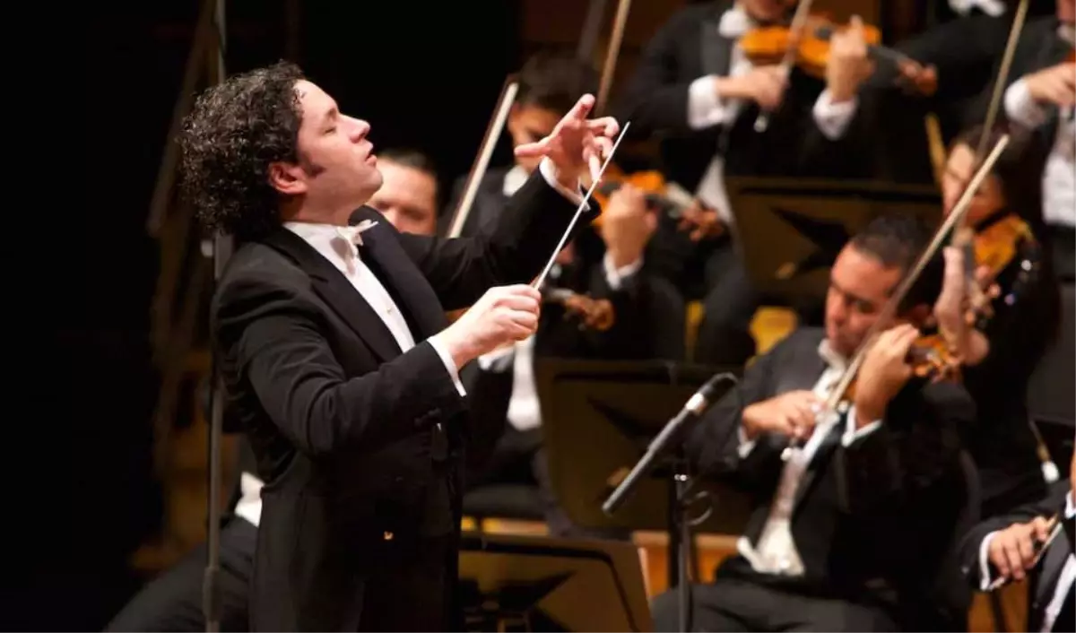 Gustavo Dudamel\'in ABD Turnesi İptal Edildi