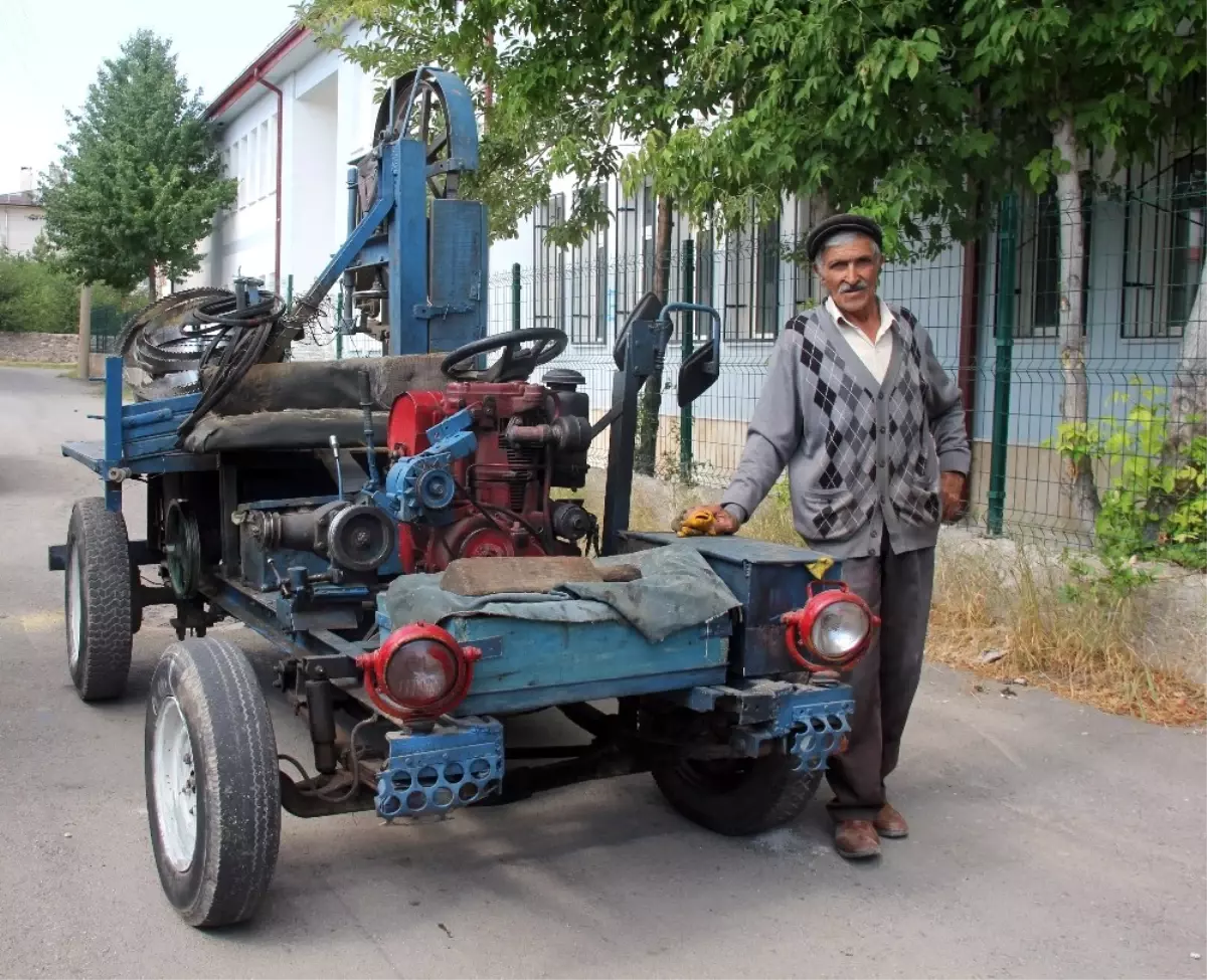 İşten Çıkarıldı, Keşif Yaptı