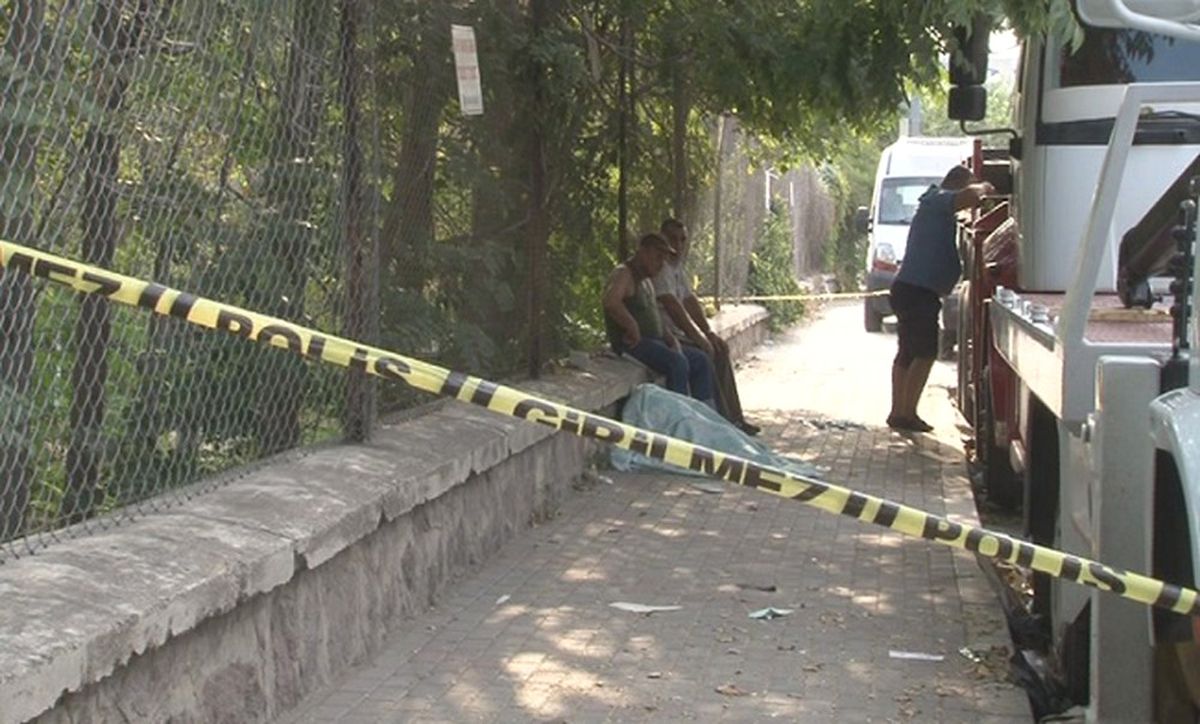 İzmir\'de Asker Firarisi Genç Ölü Bulundu