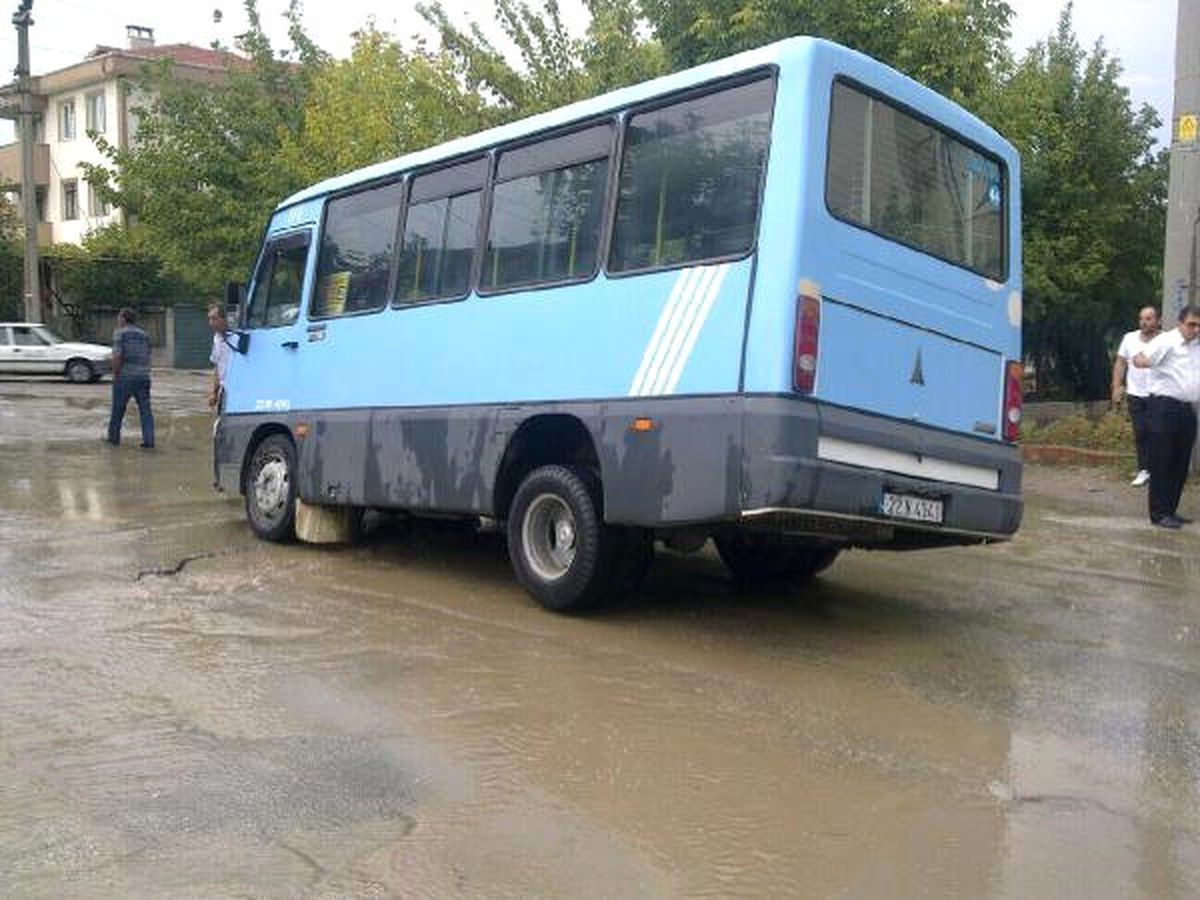 Keşan\'da Yağmur ve Dolu Yağışı Etkili Oldu (2)