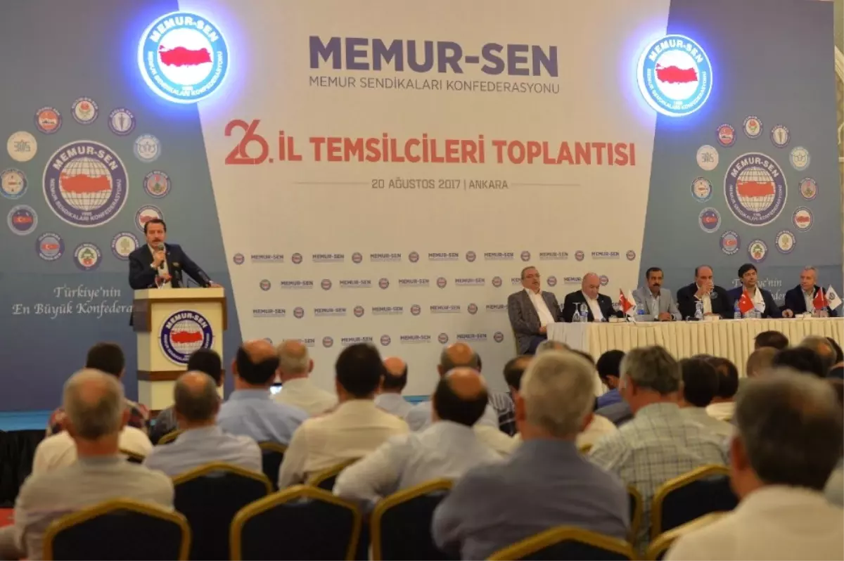 Memur-Sen\'in Işıkları İki Gecedir Sönmüyor