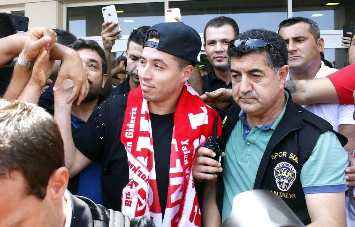 Samir Nasri Resmen Antalyaspor\'da