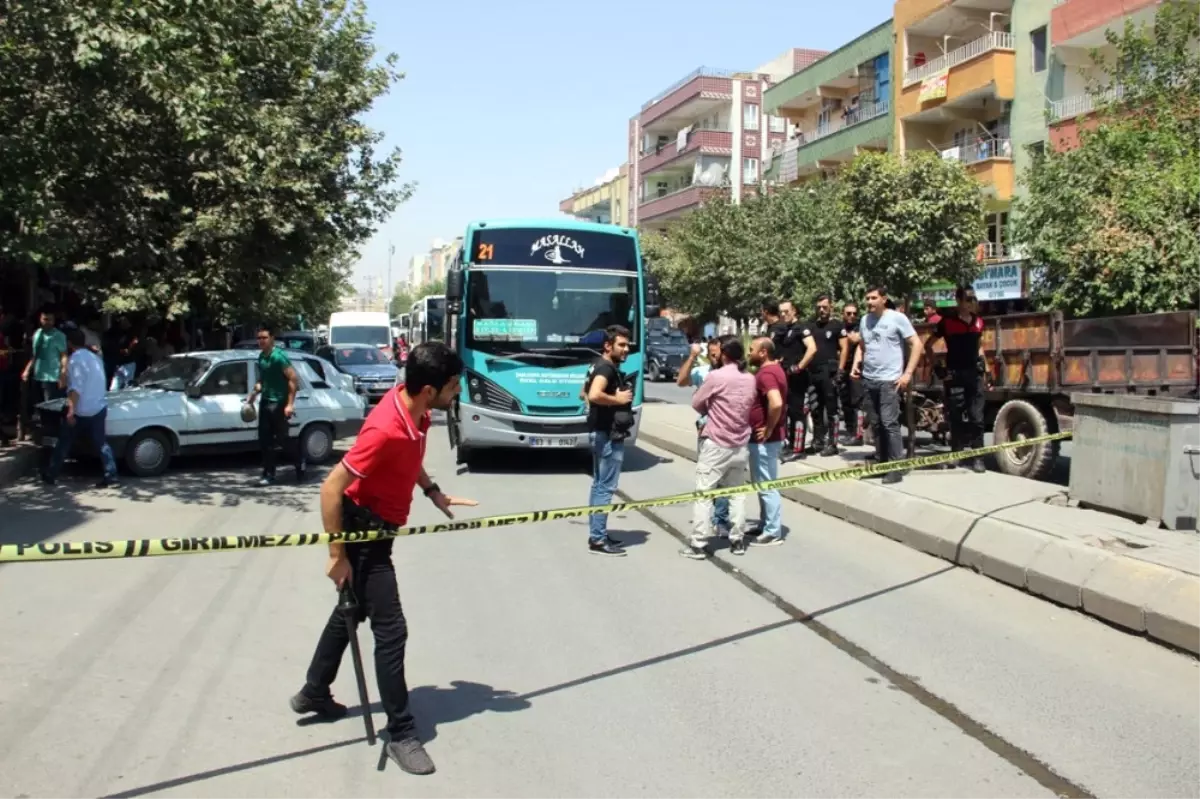 Yol Verme Kavgasında Silahlar Konuştu