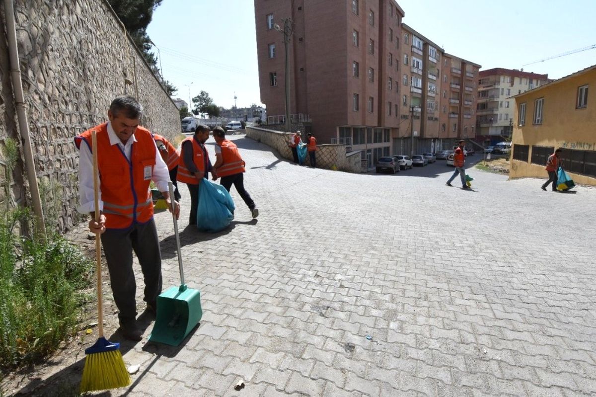 Artuklu Belediyesinden Bayram Temizliği