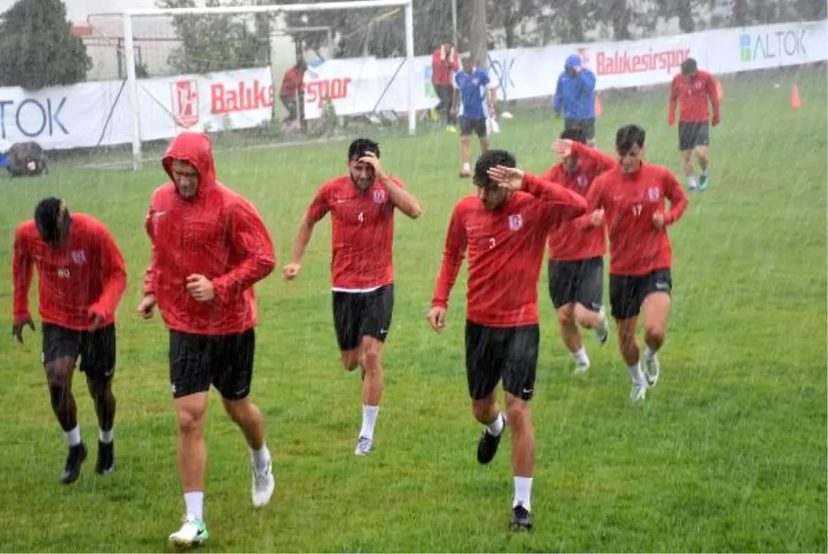 Balıkesirspor\'a Yağmur Engeli