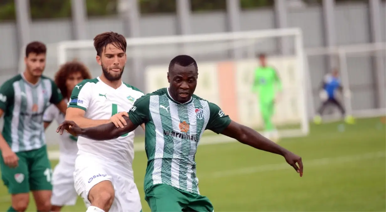 Bursaspor, Pilot Takımına Gol Yağdırdı