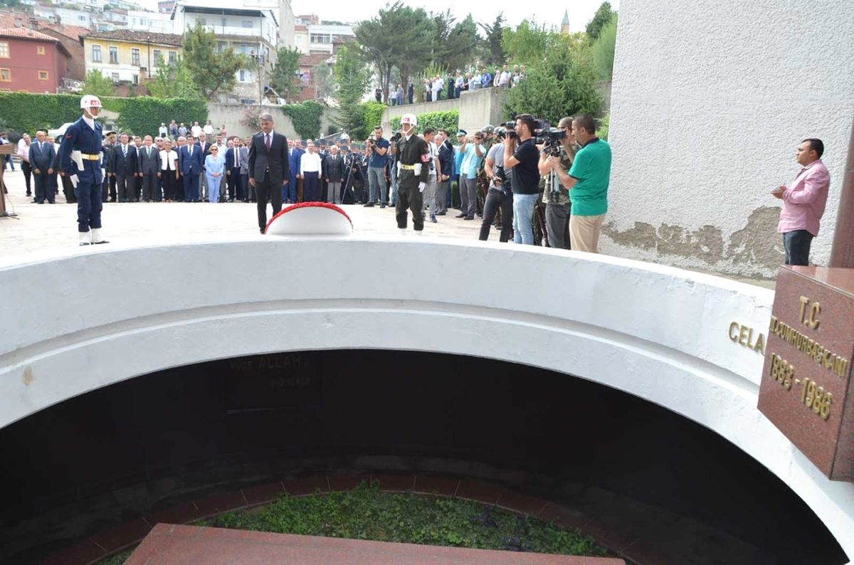 Celal Bayar Kabri Başında Anıldı
